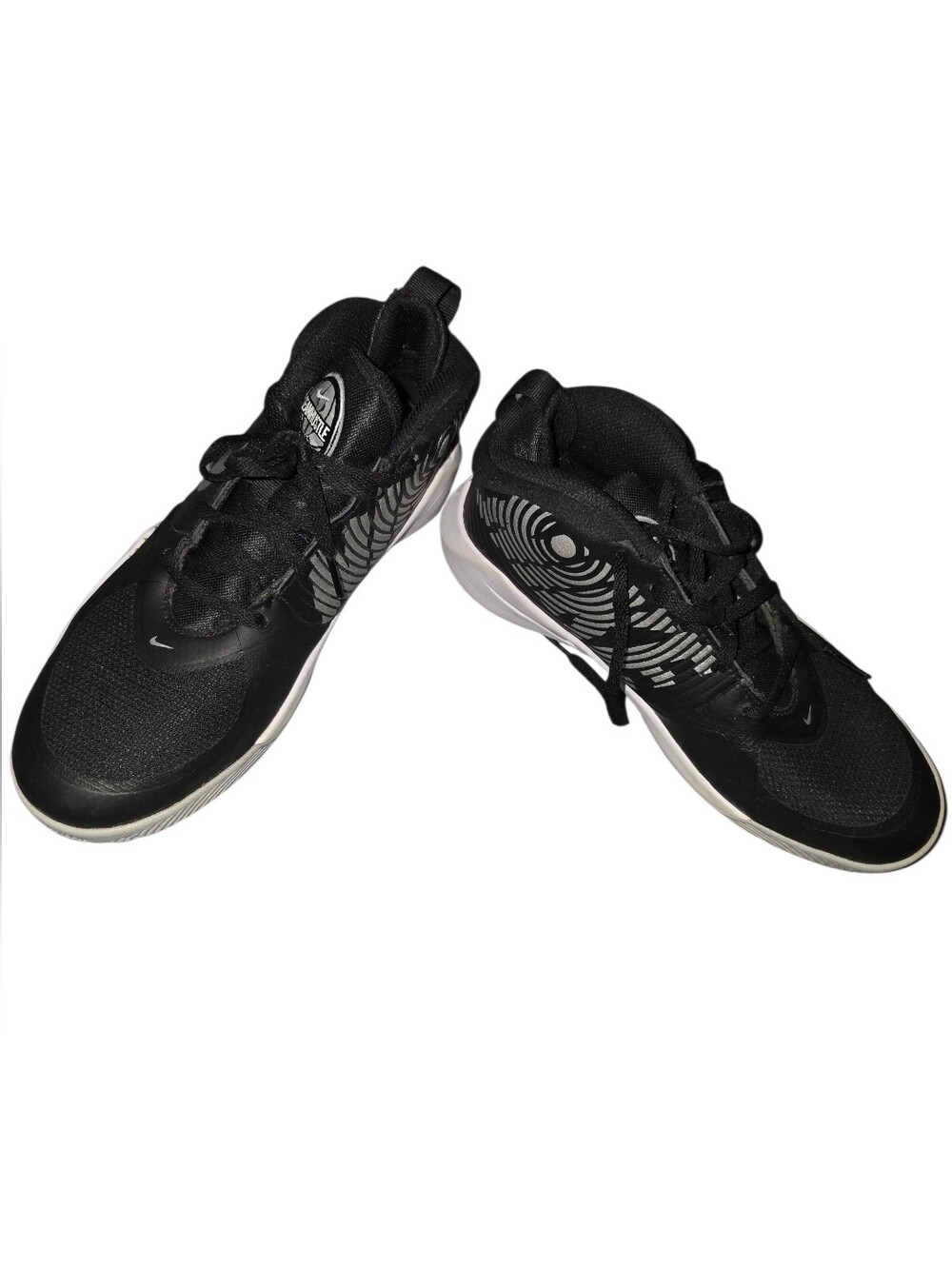 9/3/3. Nike Boys Black Sneakers with White Accents